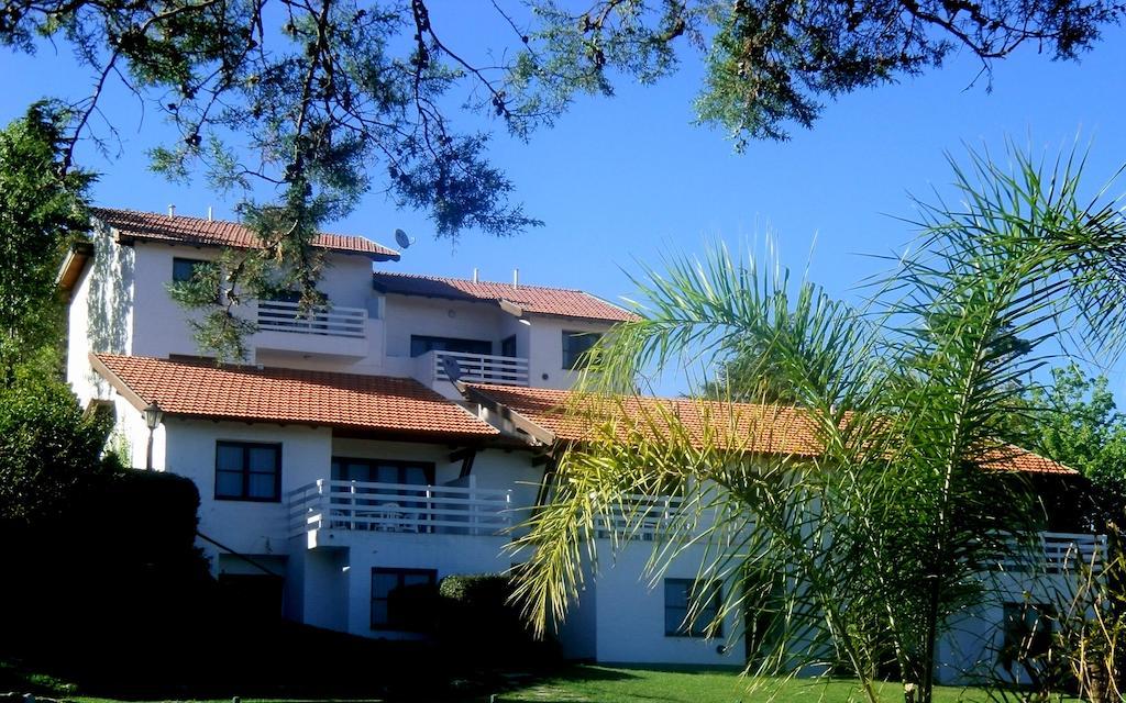 Las Ardillas Cabanas Y Suites La Falda Bagian luar foto