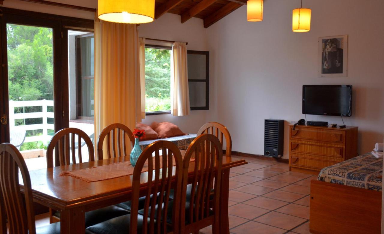 Las Ardillas Cabanas Y Suites La Falda Bagian luar foto